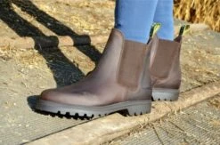 Tuffa Clydesdale Fleece Yard Boots Brown -Finest Equestrian Supplies clydesdale fleece brown 5 1 7