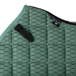 LeMieux Carbon Mesh Half Square -Finest Equestrian Supplies f311dccb1c64793f02ba37dfa215ebd5.image .550x550 jpg